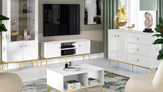 Accente aurii în interioare - cum să amenajezi un spațiu într-un stil glamour?